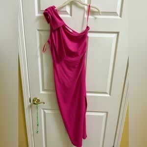 Elegant Pink One-Shoulder Dress